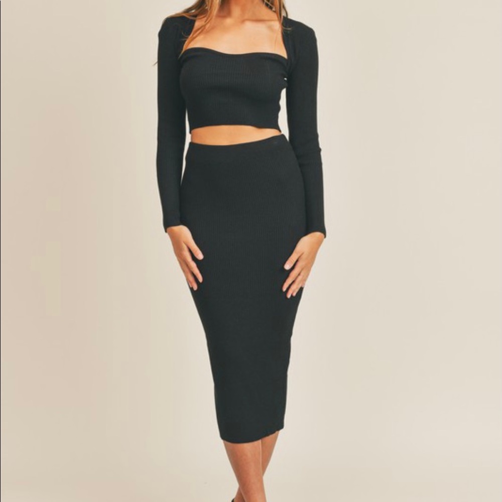 On Sale 🔴 Last 🔥 set Skirt with Top  🍸